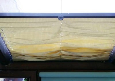 Sagging blinds due to the constant raising and lowering. An inconvenience for anyone.